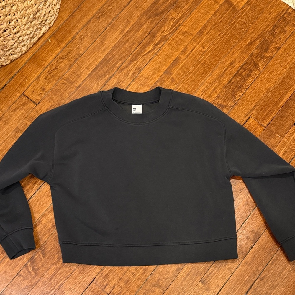 Women’s Black crewneck